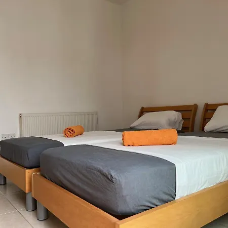 Tarracotta 4 Bedroom, Near Villa *