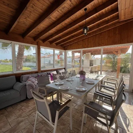 Tarracotta 4 Bedroom, Near *