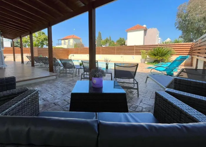 Tarracotta 4 Bedroom, Near アヤナパ