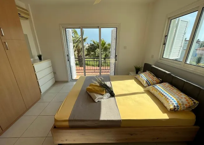 Tarracotta 4 Bedroom, Near * アヤナパ