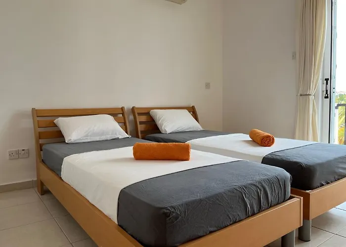 Tarracotta 4 Bedroom, Near アヤナパ