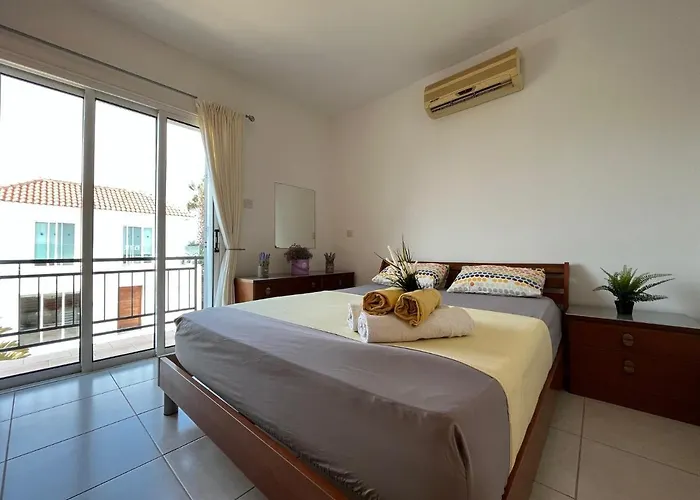 ヴィラ Tarracotta 4 Bedroom, Near *