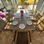 Tarracotta 4 Bedroom, Near