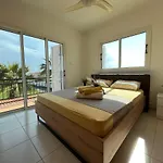 Tarracotta 4 Bedroom, Near