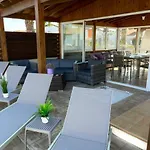 Willa Tarracotta 4 Bedroom, Near